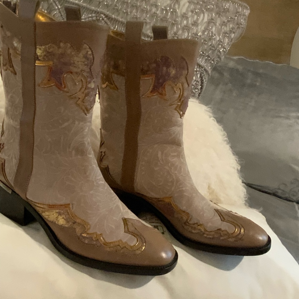 Donald Pliner couture Cowboy boots, “ Sami”